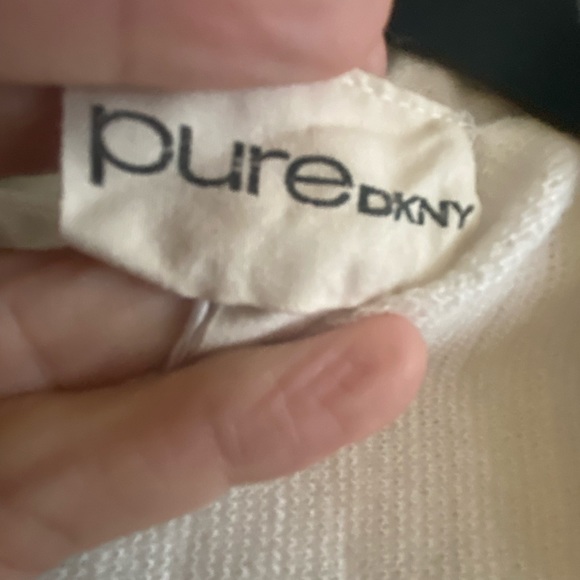 Pure DKNY off white sweater. Size S/P. 100% cotton. Machine washable. - Picture 2 of 7